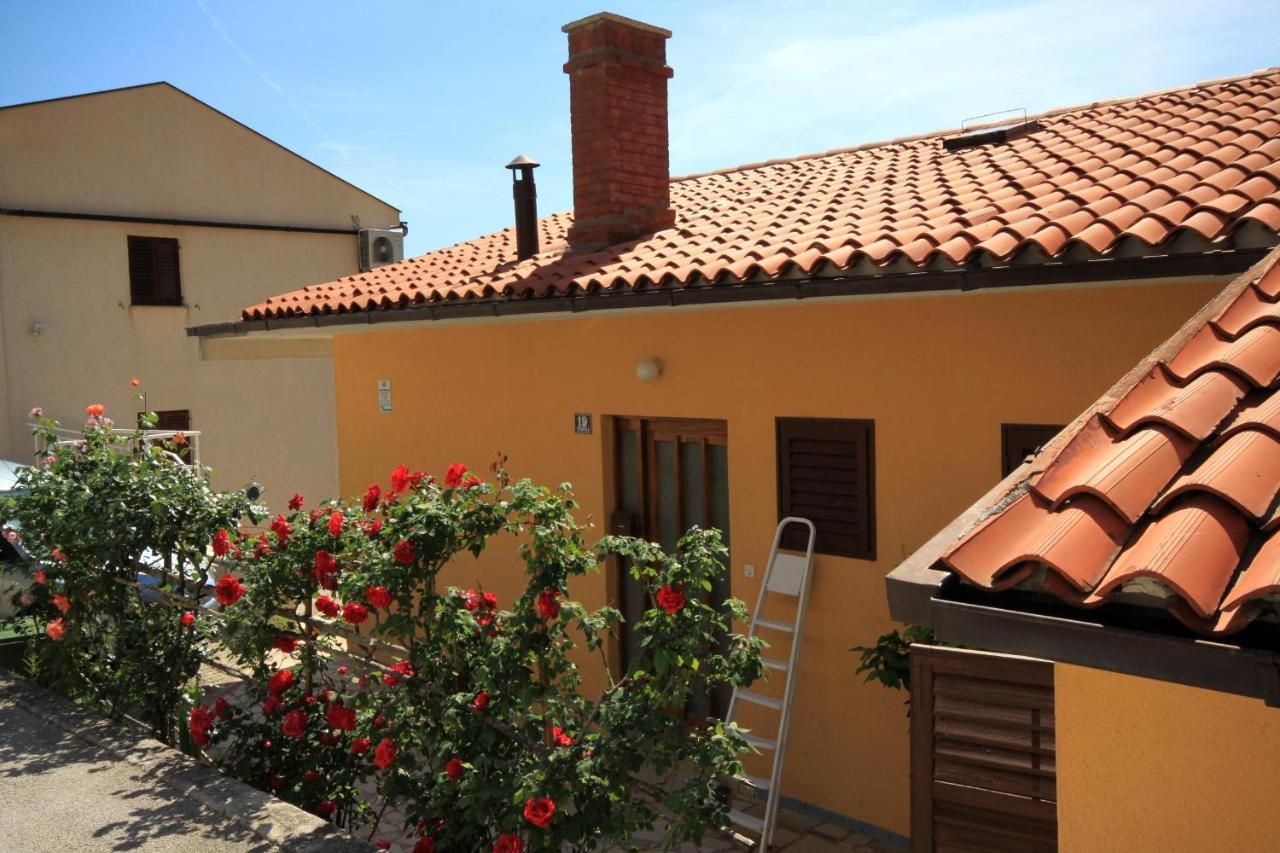Apartments With A Parking Space Rabac, Labin - 6414 Exterior foto